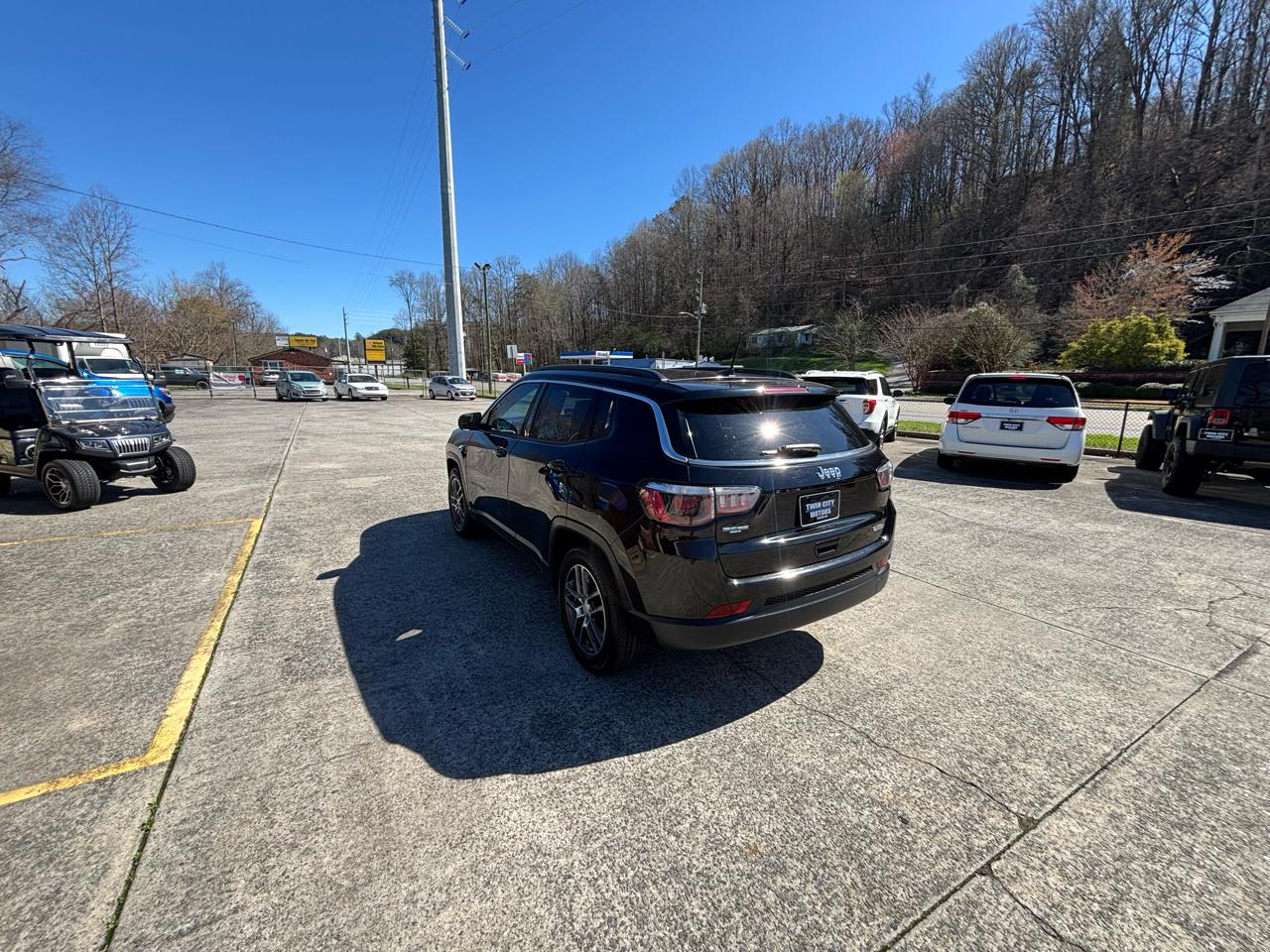 Jeep Compass Latitude w/Sun/Wheel Pkg FWD 2019
