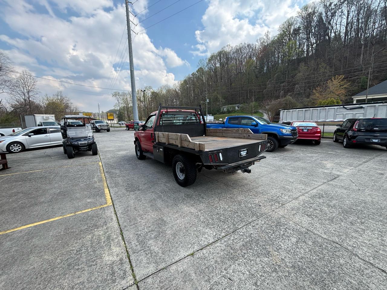 Ford Super Duty F-250 Reg Cab 137" XL 4WD 1999