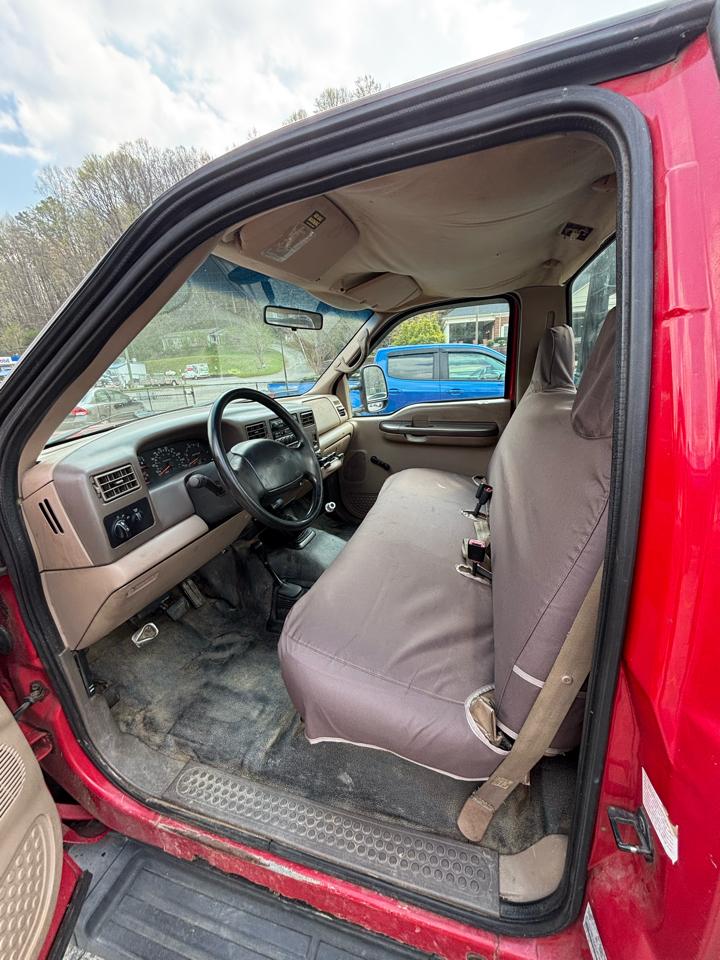 Ford Super Duty F-250 Reg Cab 137" XL 4WD 1999