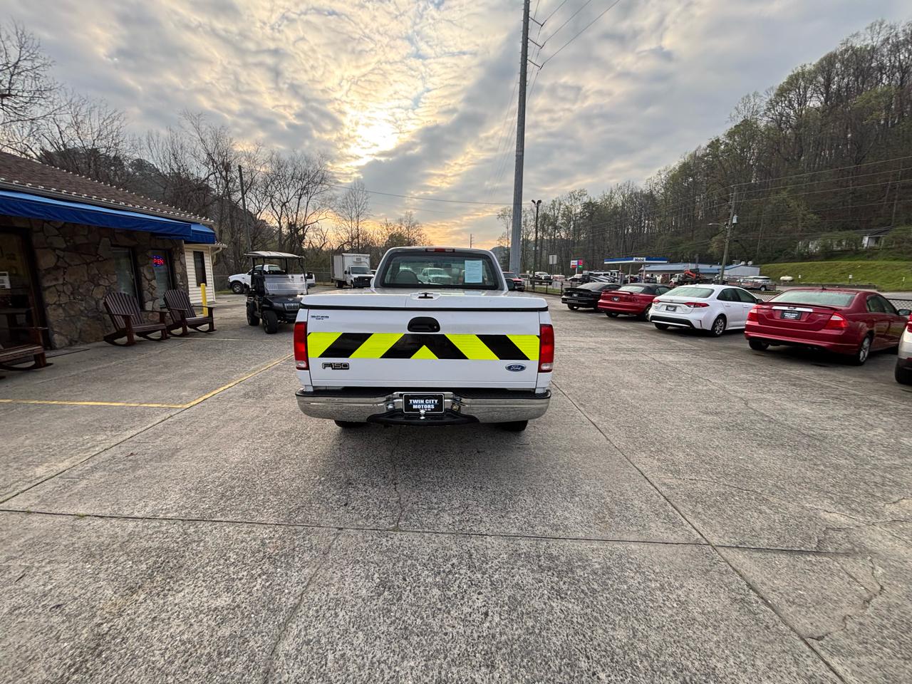 Ford F-150 XL 4WD Reg Cab 6.5' Box 1997