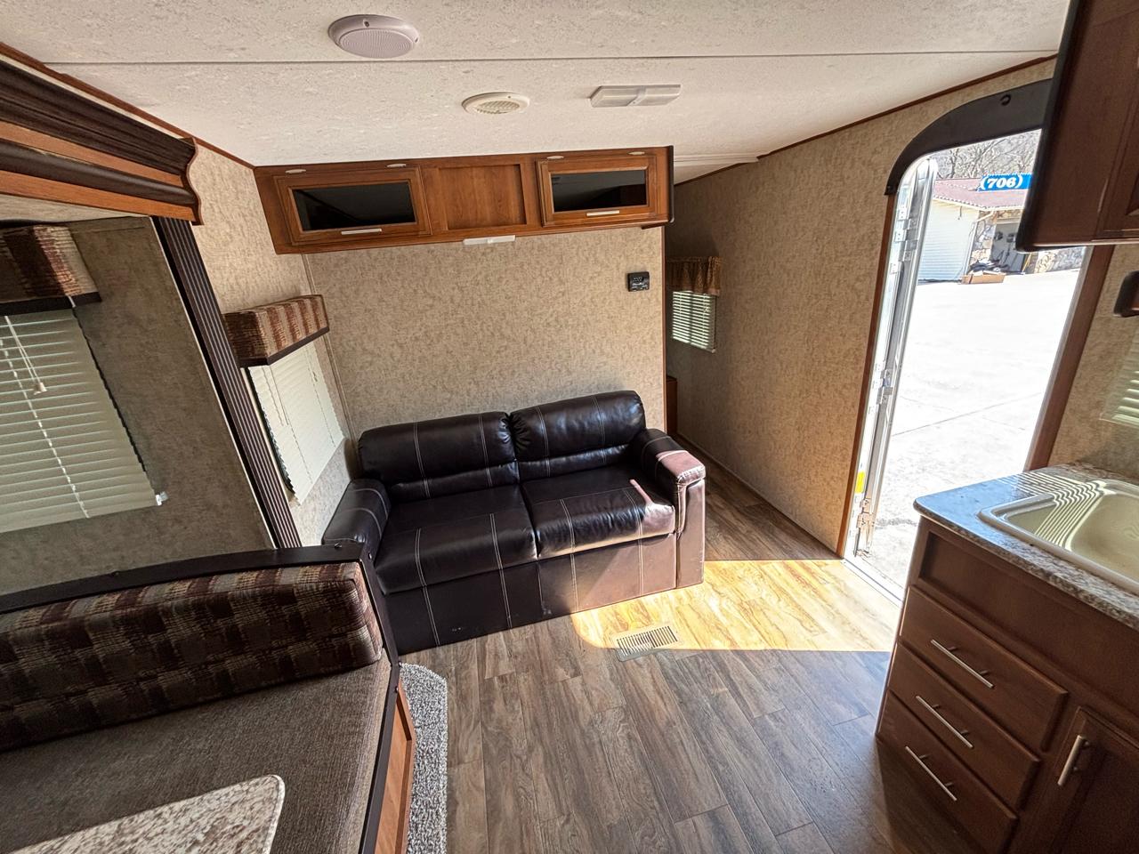 Forest River Avenger  2017