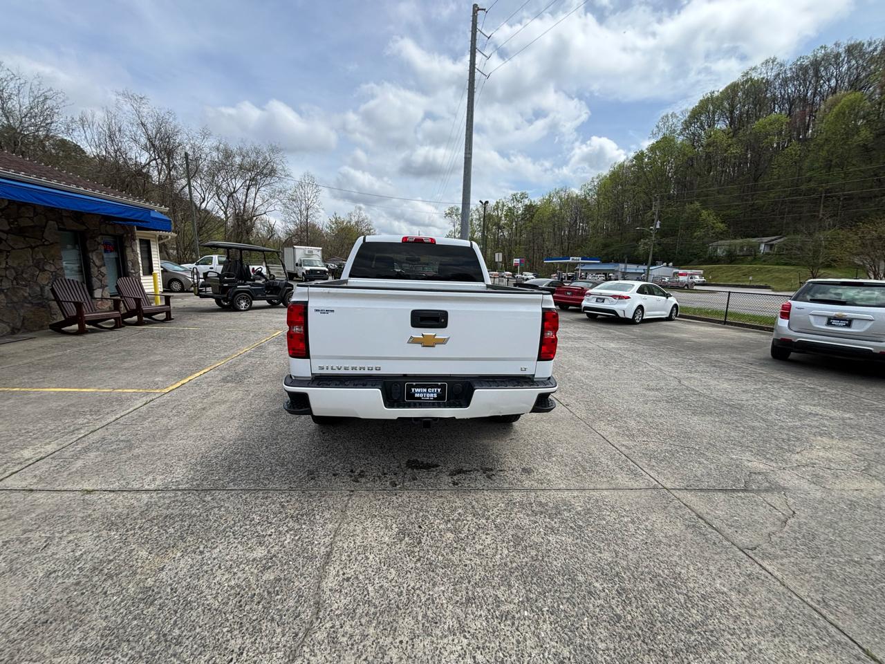 Chevrolet Silverado 1500 4WD Crew Cab 143.5" LT w/2LT 2017