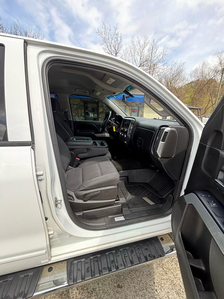 Chevrolet Silverado 1500 4WD Crew Cab 143.5" LT w/2LT 2017
