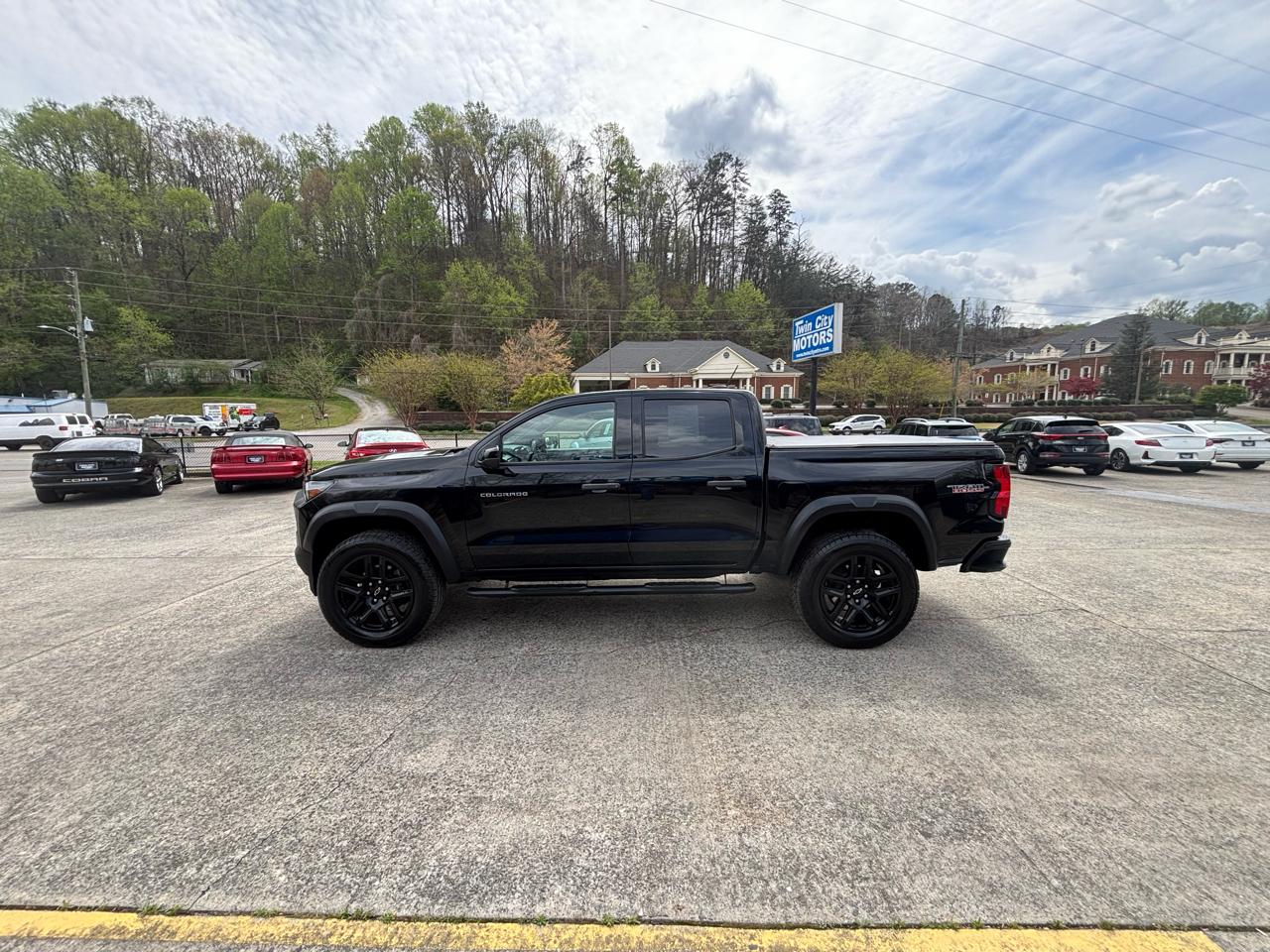 Chevrolet Colorado 4WD Crew Cab Trail Boss 2023