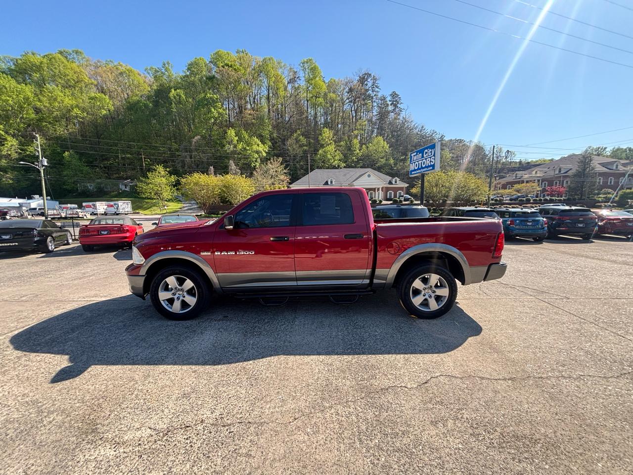 RAM 1500 4WD Crew Cab 140.5" Outdoorsman 2012