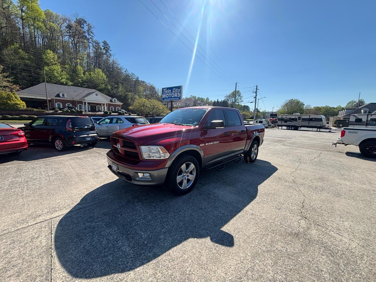 RAM 1500 4WD Crew Cab 140.5" Outdoorsman 2012