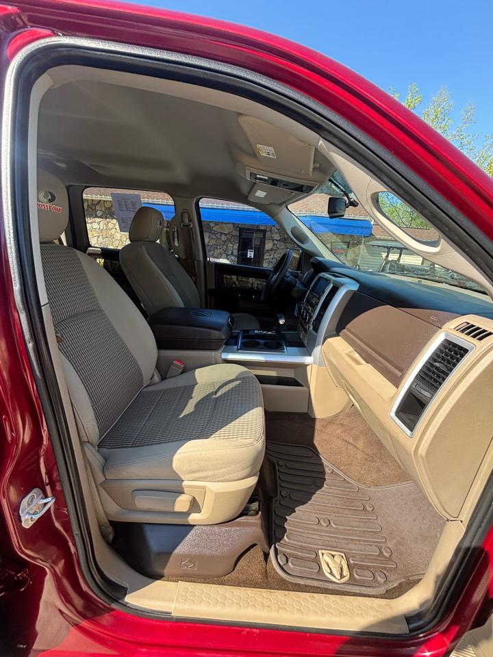 RAM 1500 4WD Crew Cab 140.5" Outdoorsman 2012