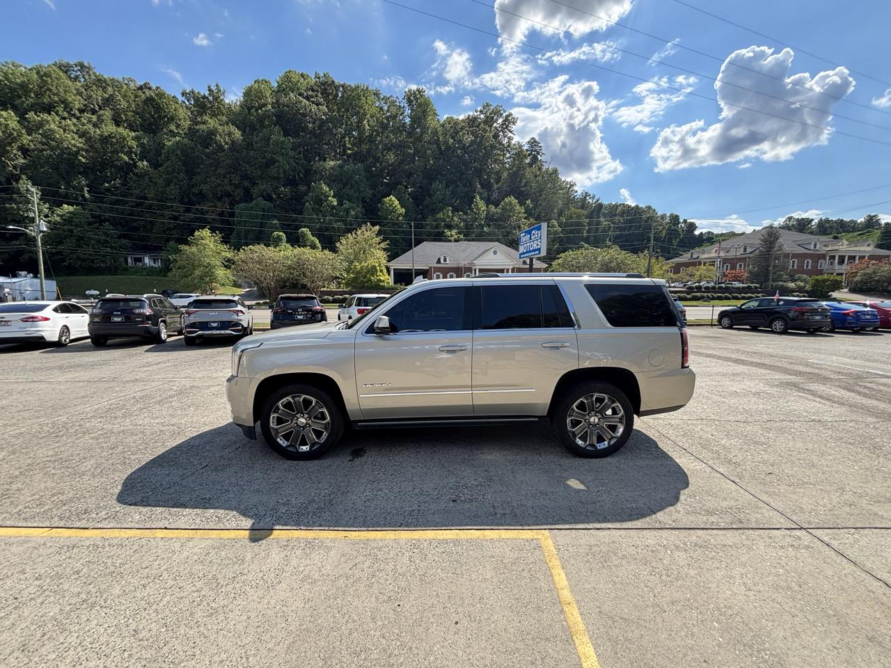 GMC Yukon 4WD 4dr Denali 2017