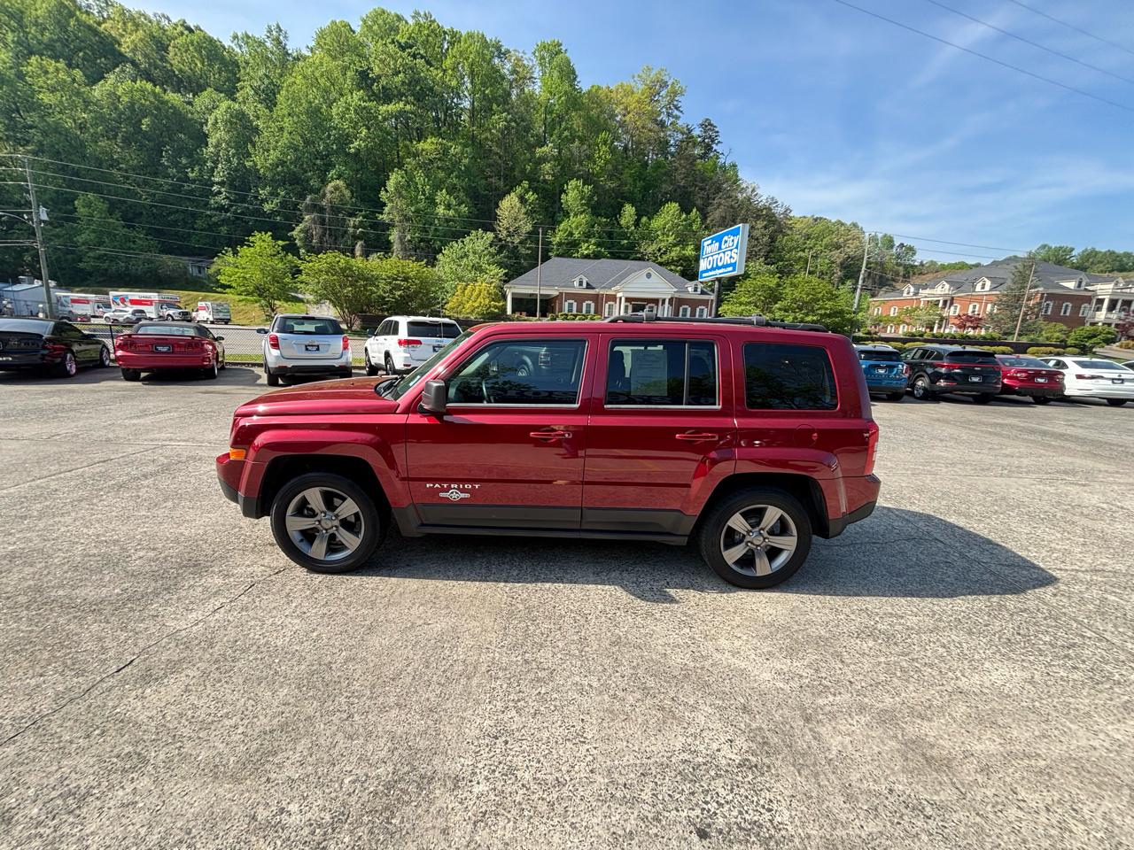 Jeep Patriot FWD 4dr Latitude 2014