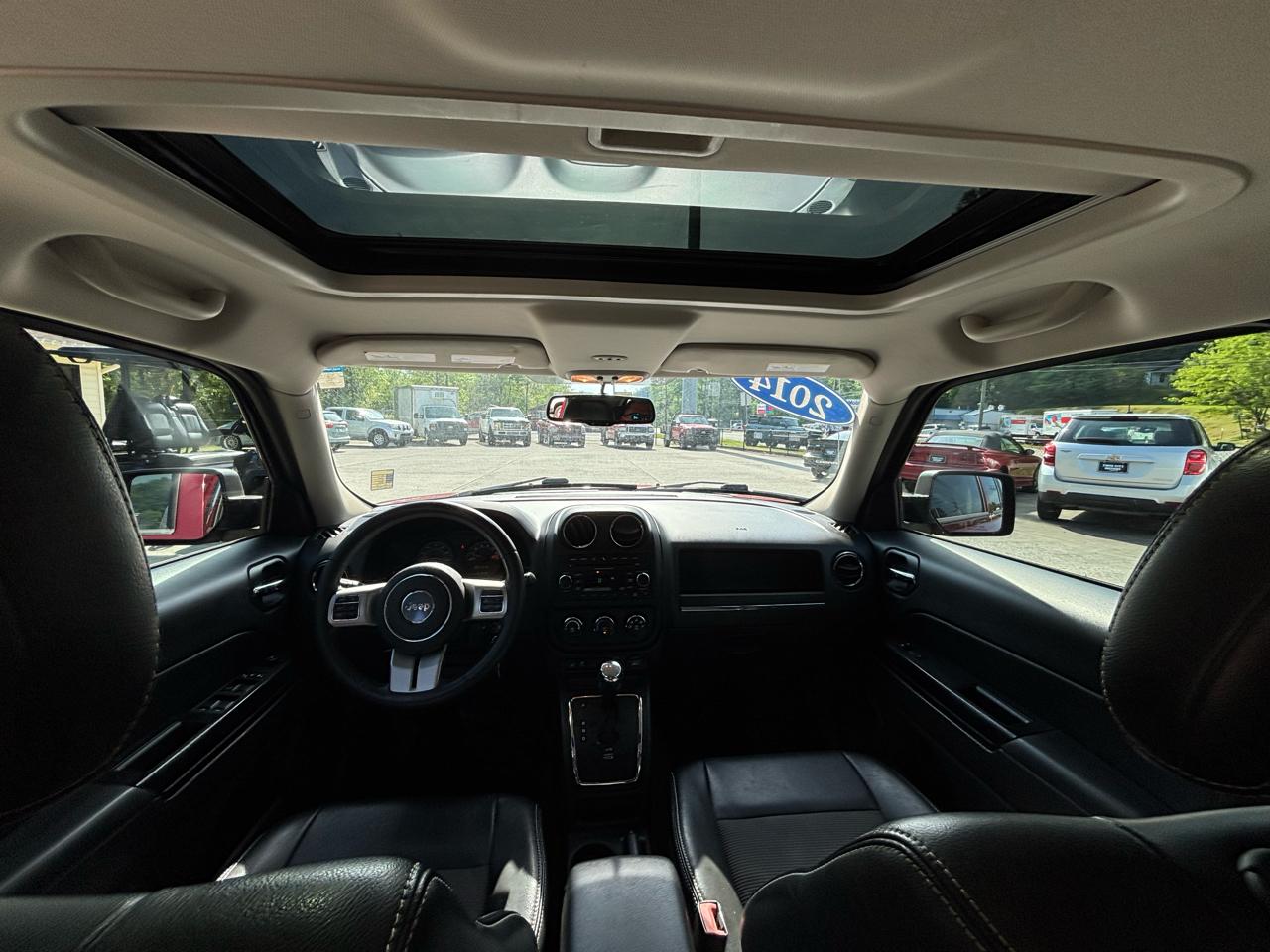 Jeep Patriot FWD 4dr Latitude 2014