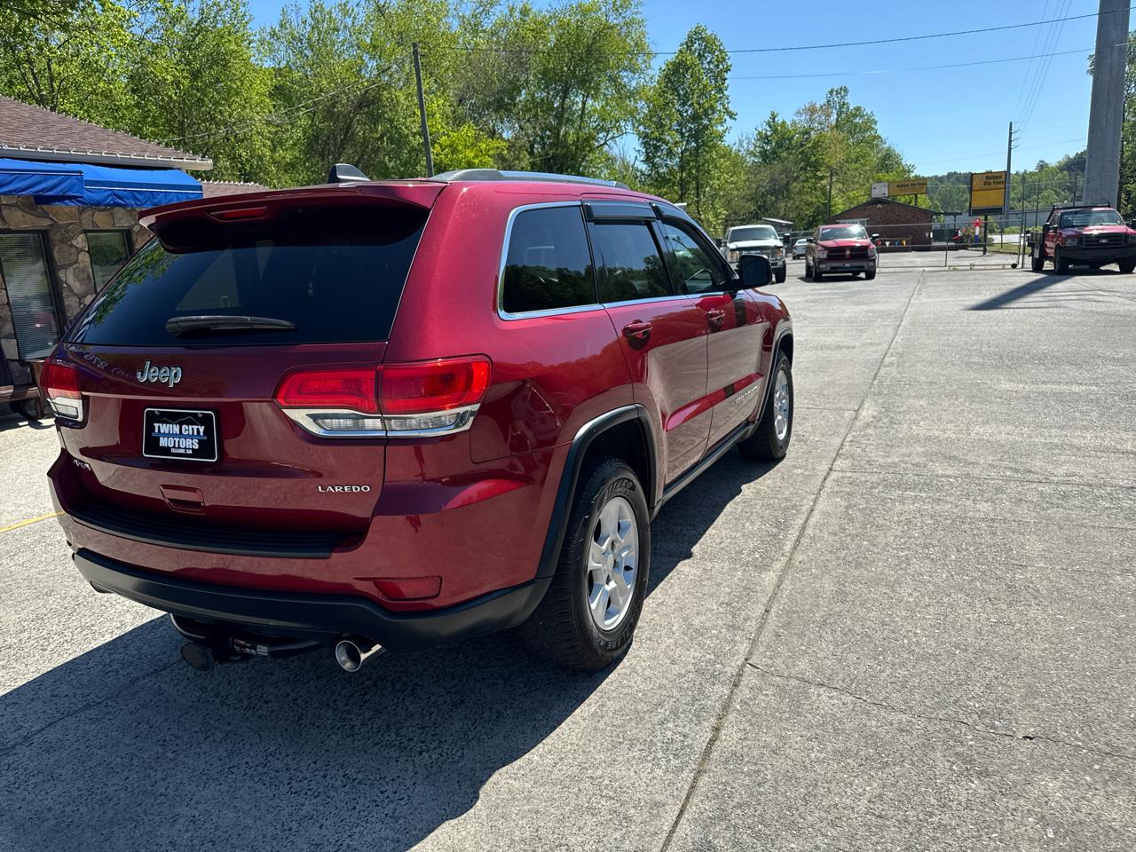 Jeep Grand Cherokee 4WD 4dr Laredo 2015