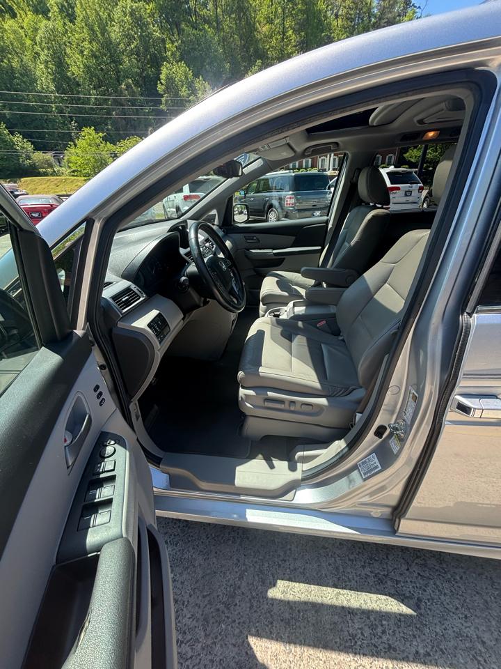Honda Odyssey 5dr Touring 2011