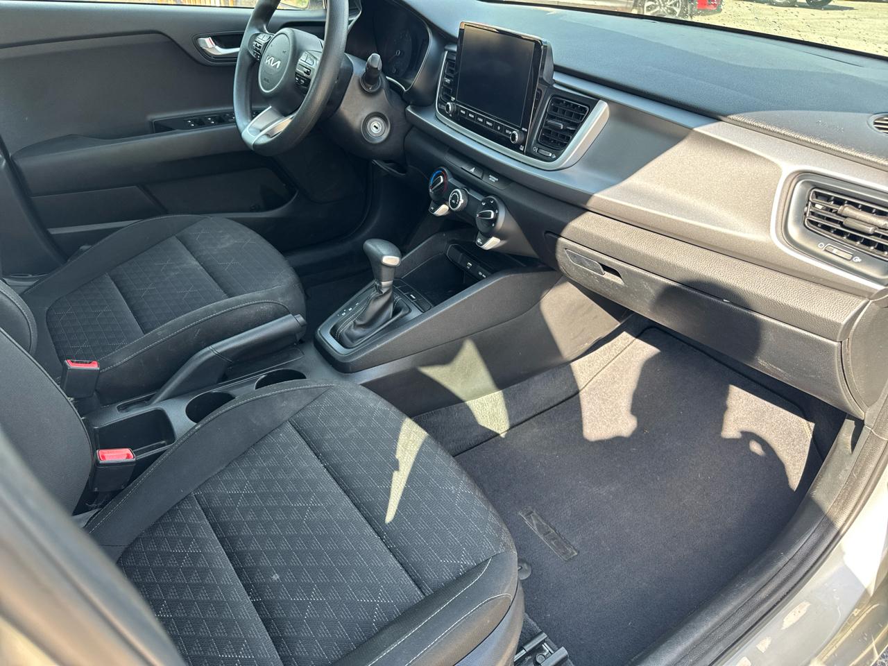 Kia Rio LX IVT 2022