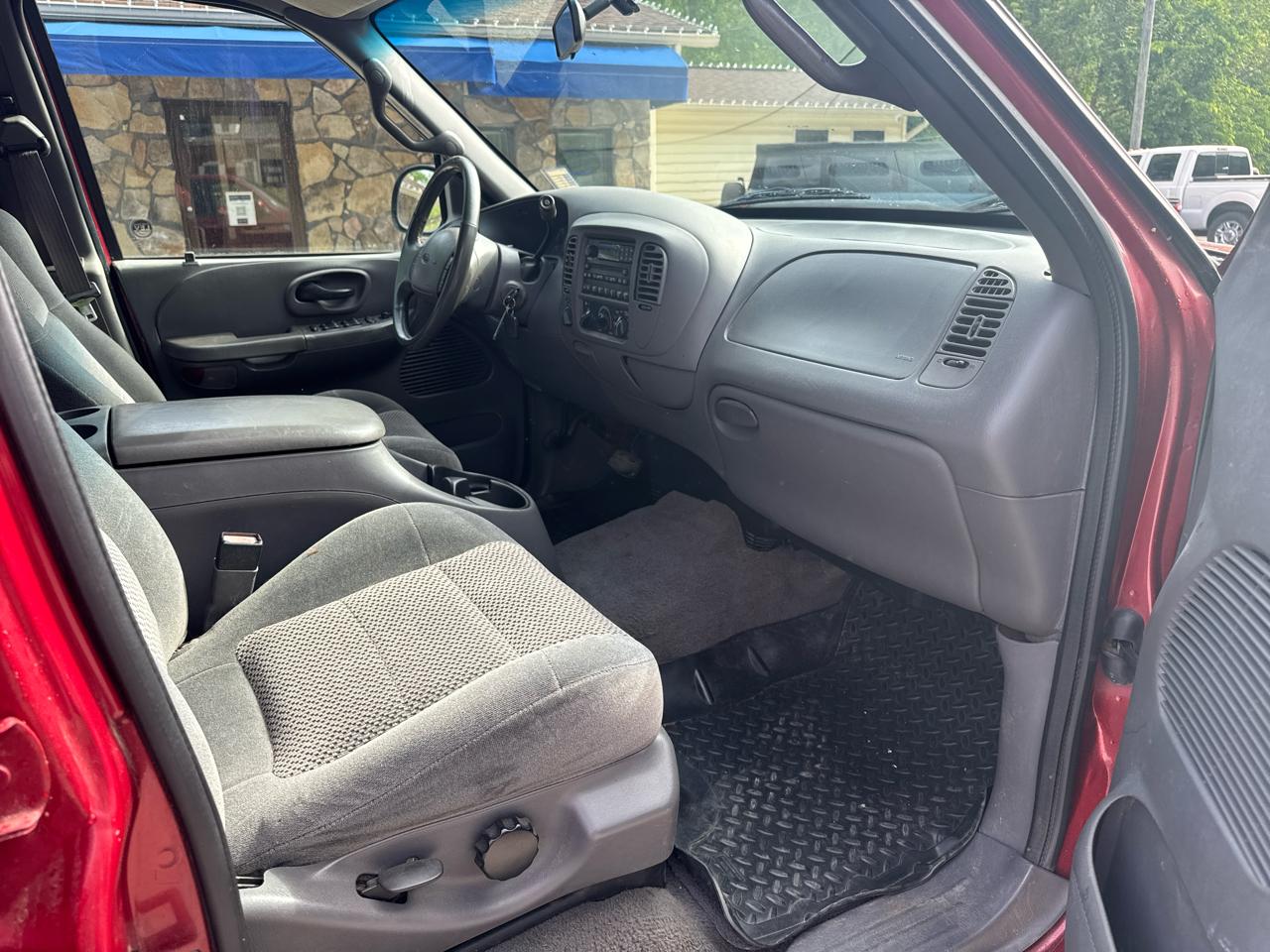 Ford F-150 SuperCrew Crew Cab 139" King Ranch 4WD 2001