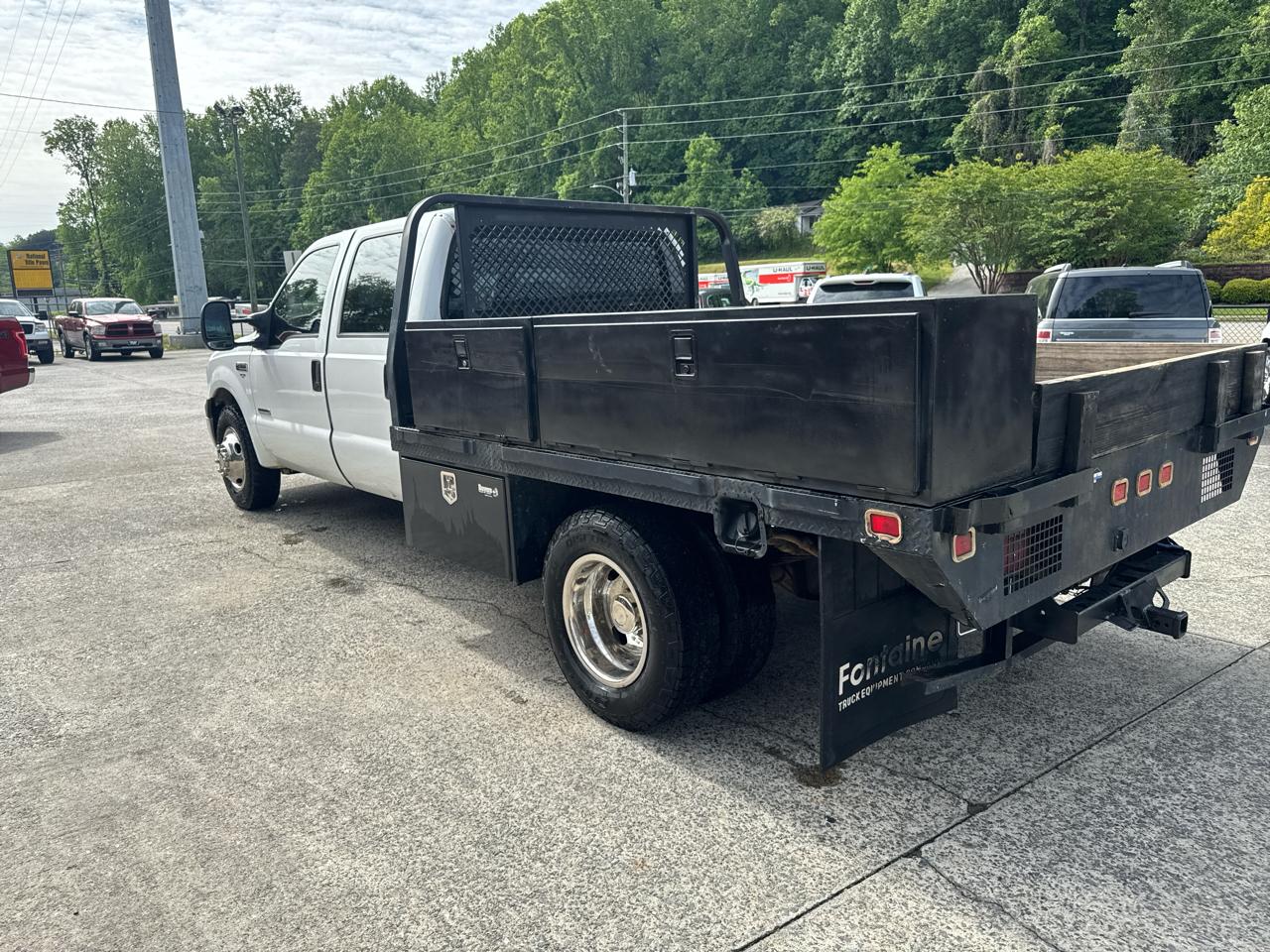 Ford Super Duty F-350 DRW 2WD Crew Cab 176" WB 60" CA Lariat 2007