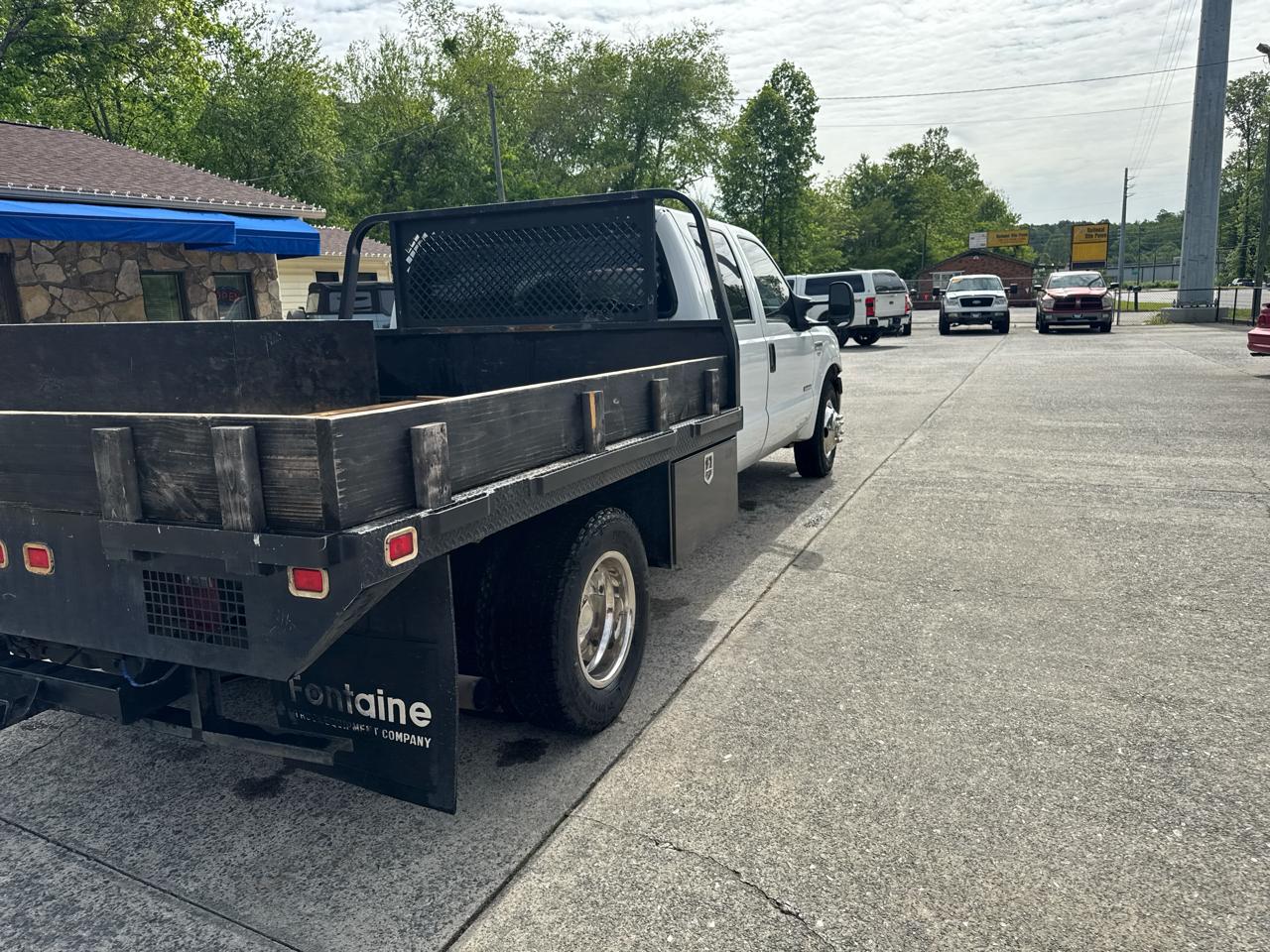 Ford Super Duty F-350 DRW 2WD Crew Cab 176" WB 60" CA Lariat 2007