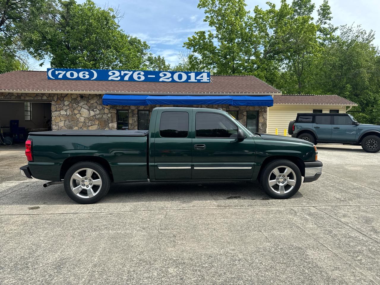 Chevrolet Silverado 1500 4dr Ext Cab 143.5" WB LT 2004