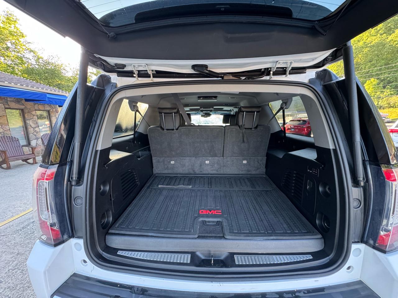 GMC Yukon XL 4WD 4dr Denali 2018