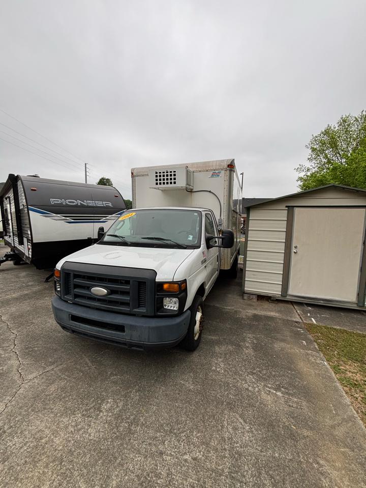 Ford Econoline Commercial Cutaway E-450 Super Duty 176" DRW 2014