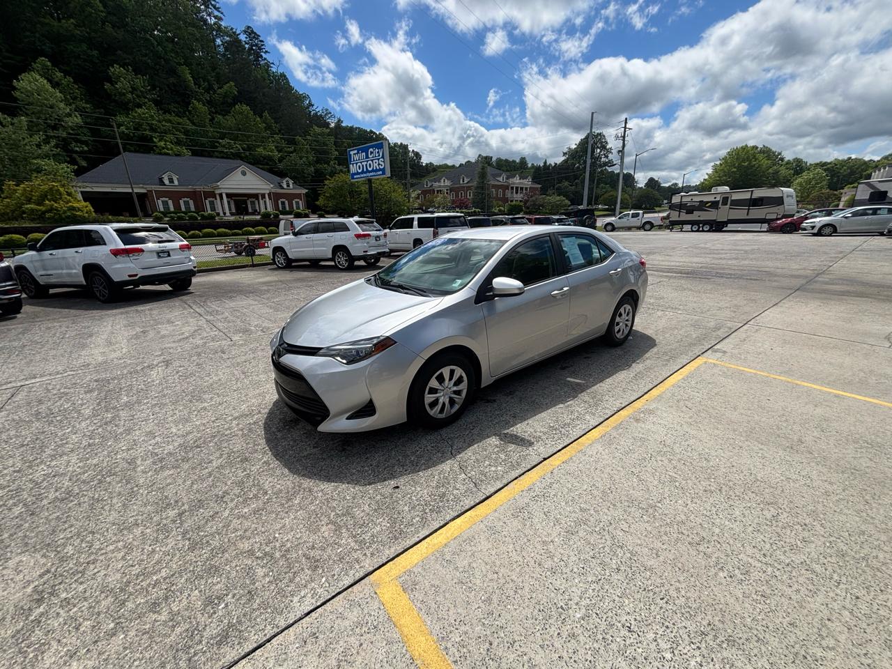 Toyota Corolla XLE CVT (Natl) 2019