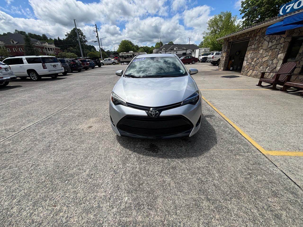 Toyota Corolla XLE CVT (Natl) 2019