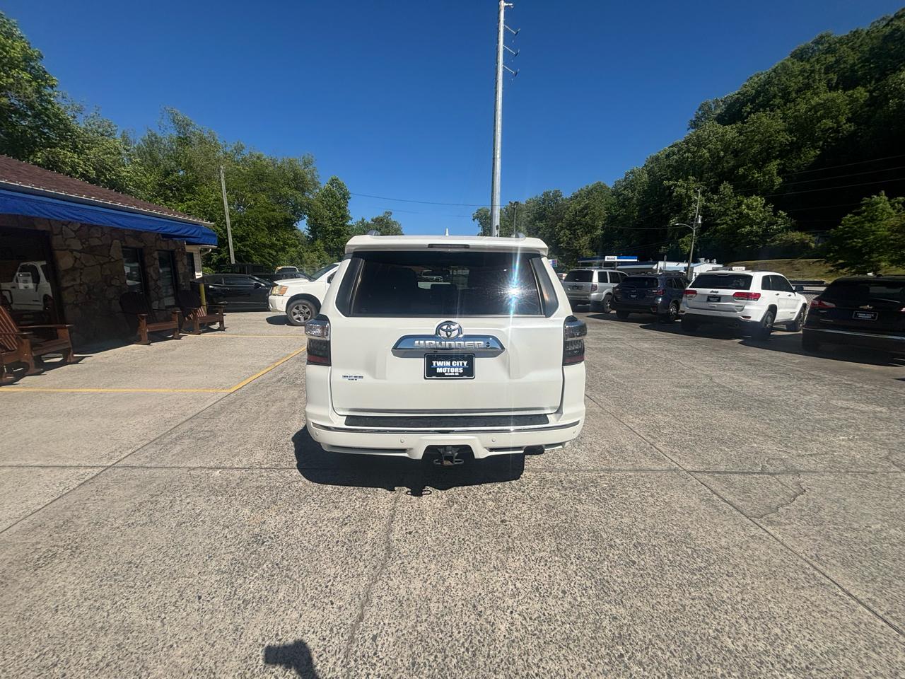 Toyota 4Runner Limited V6 4D SUV 4WD 2017