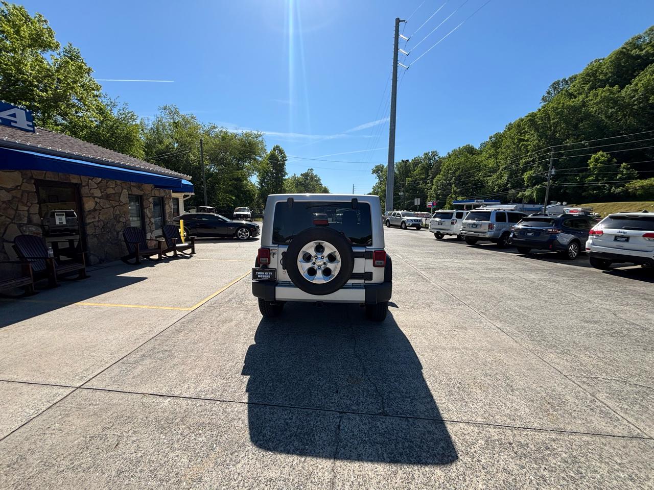 Jeep Wrangler Unlimited 4WD 4dr Sahara 2012