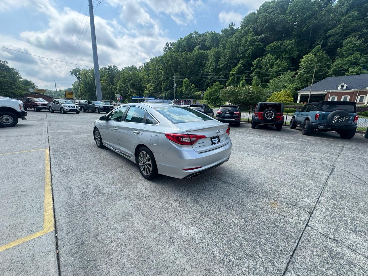Hyundai Sonata 4dr Sdn 2.4L Sport 2016