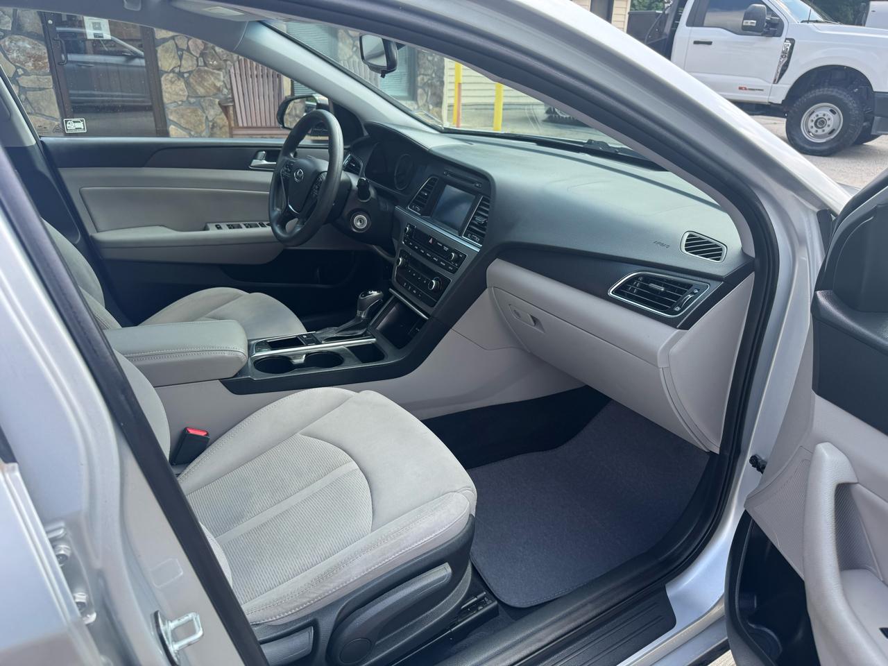 Hyundai Sonata 4dr Sdn 2.4L Sport 2016