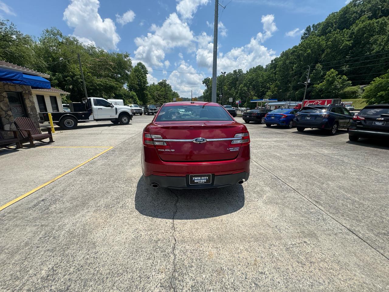 Ford Taurus 4dr Sdn Limited FWD 2014