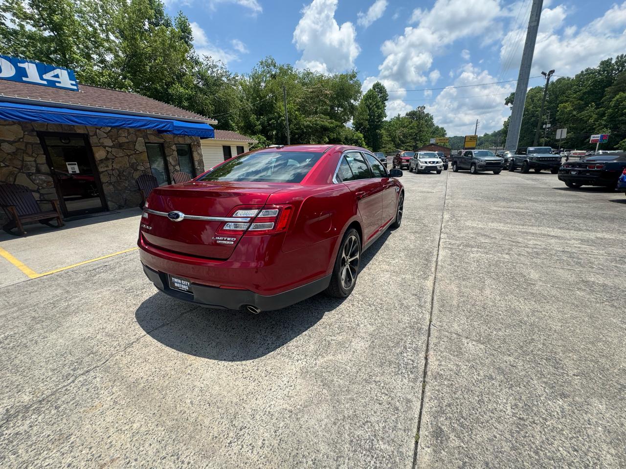 Ford Taurus 4dr Sdn Limited FWD 2014