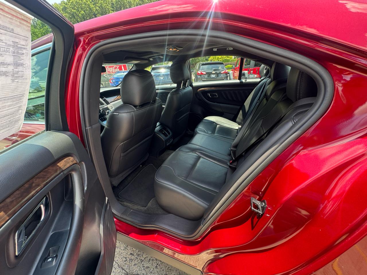 Ford Taurus 4dr Sdn Limited FWD 2014