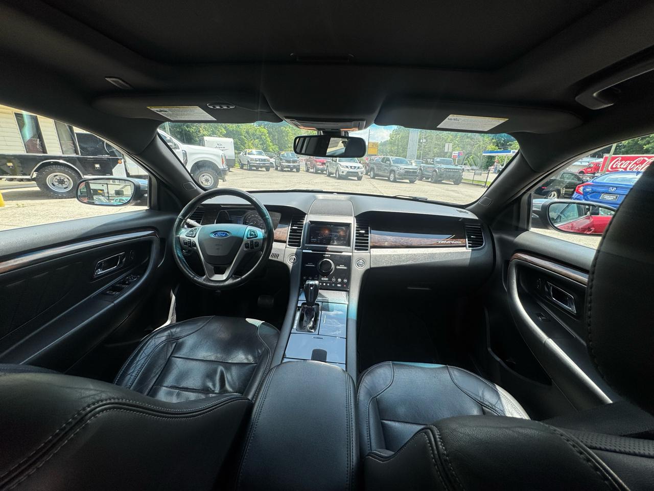 Ford Taurus 4dr Sdn Limited FWD 2014