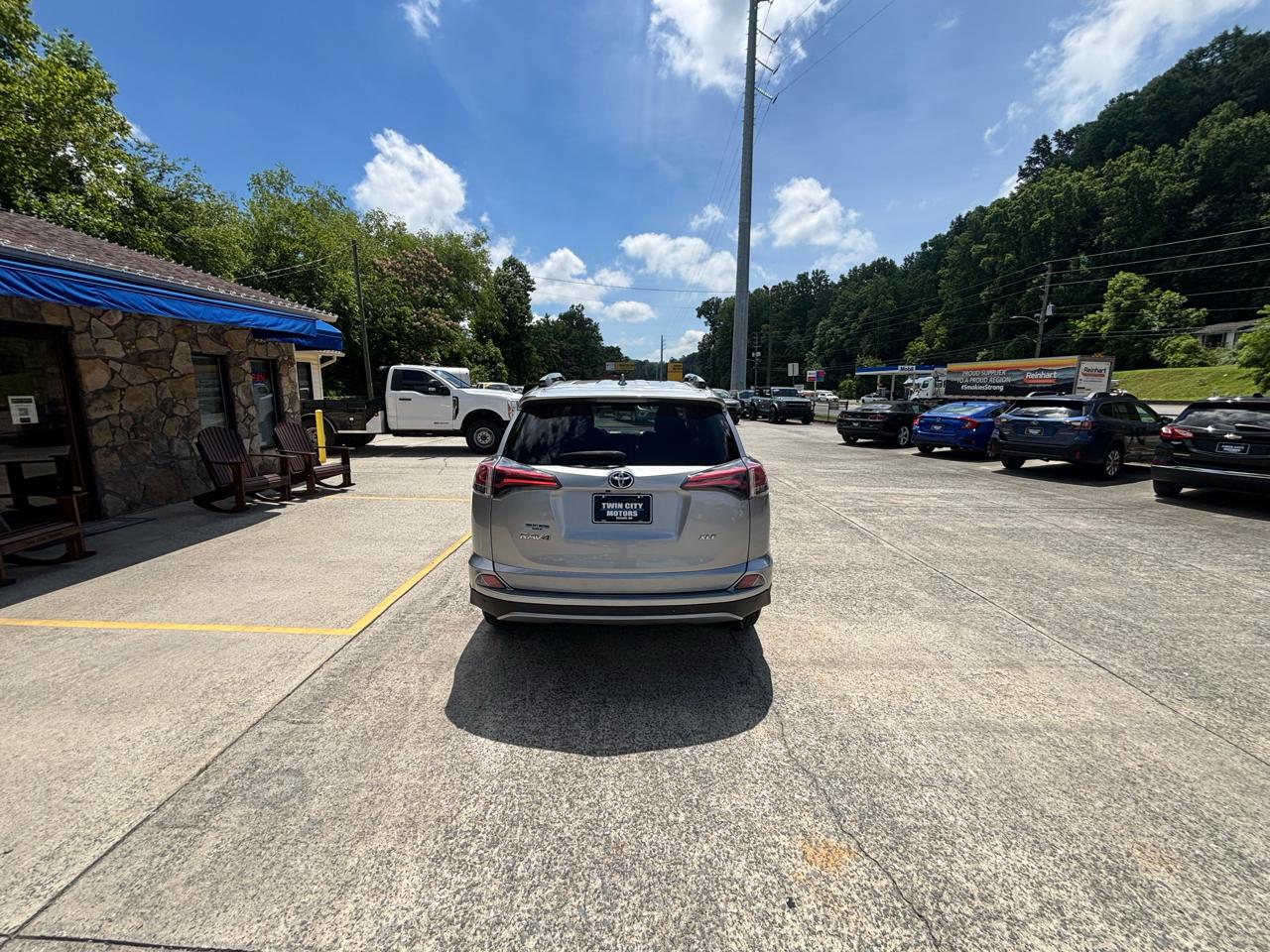Toyota RAV4 Adventure FWD (Natl) 2018