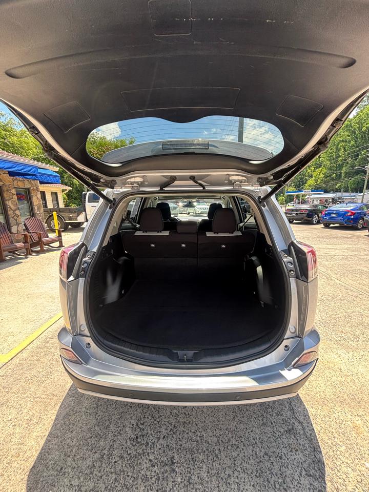 Toyota RAV4 Adventure FWD (Natl) 2018