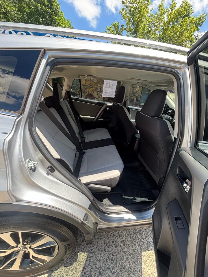Toyota RAV4 Adventure FWD (Natl) 2018