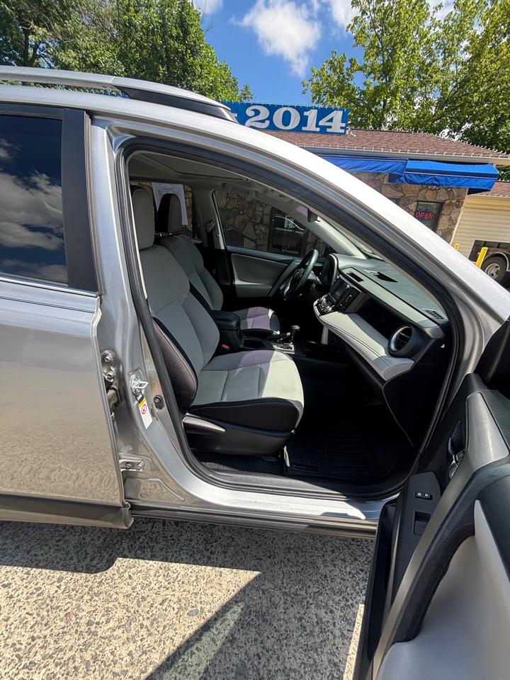 Toyota RAV4 Adventure FWD (Natl) 2018