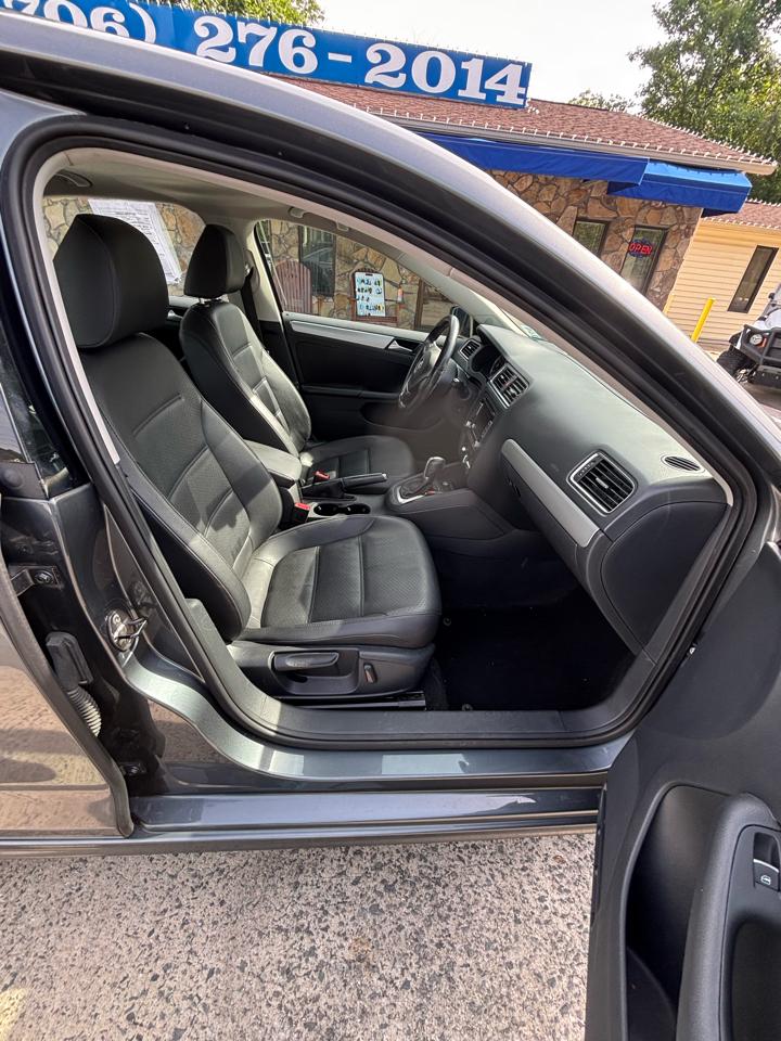 Volkswagen Jetta Sedan 4dr Auto SE 2014