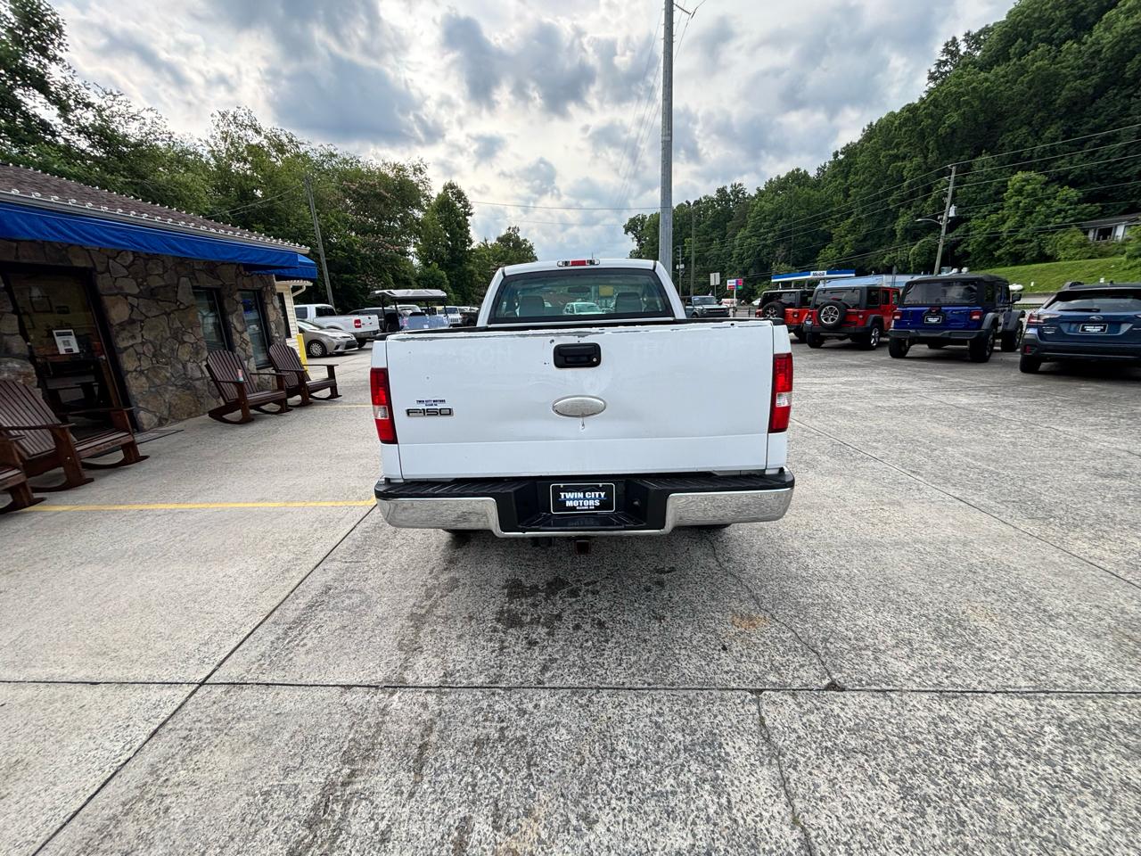Ford F-150 4WD Reg Cab 126" XL 2007