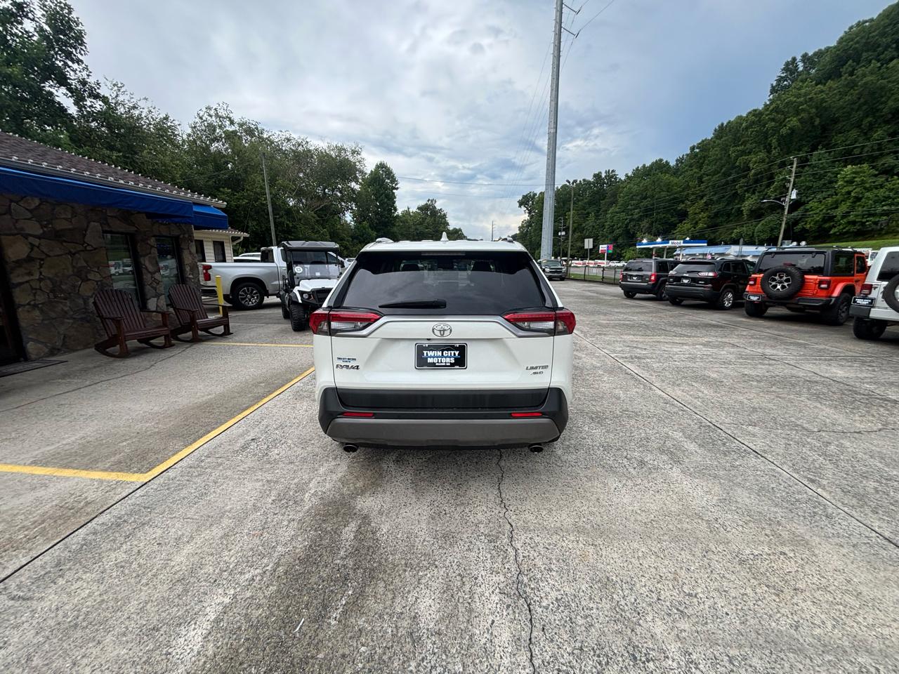 Toyota RAV4 Limited AWD (Natl) 2019