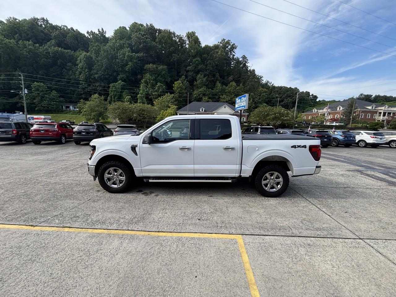 Ford F-150 4WD SuperCrew 145" XLT 2024