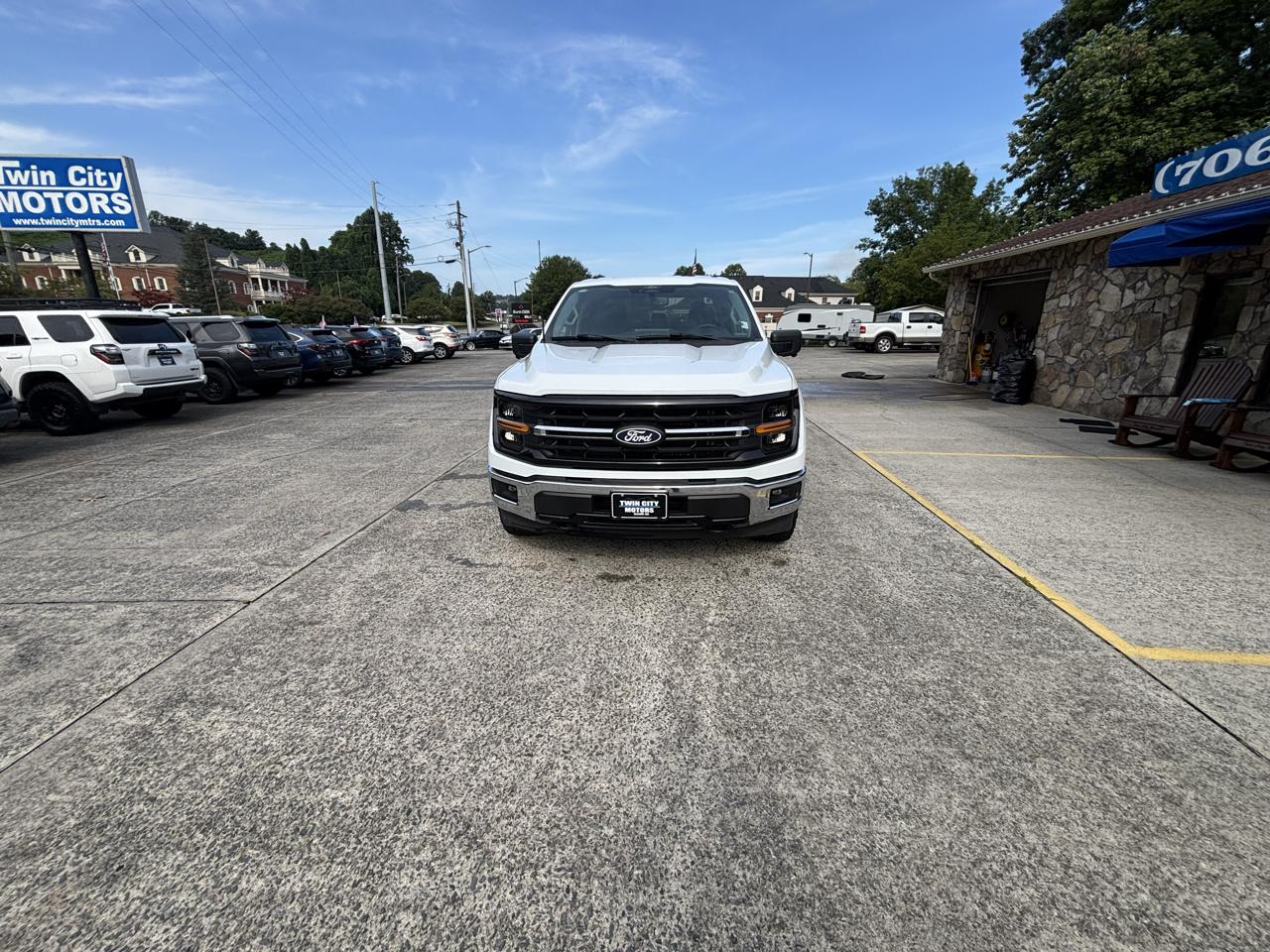 Ford F-150 4WD SuperCrew 145" XLT 2024
