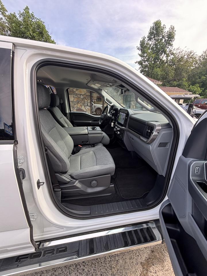 Ford F-150 4WD SuperCrew 145" XLT 2024