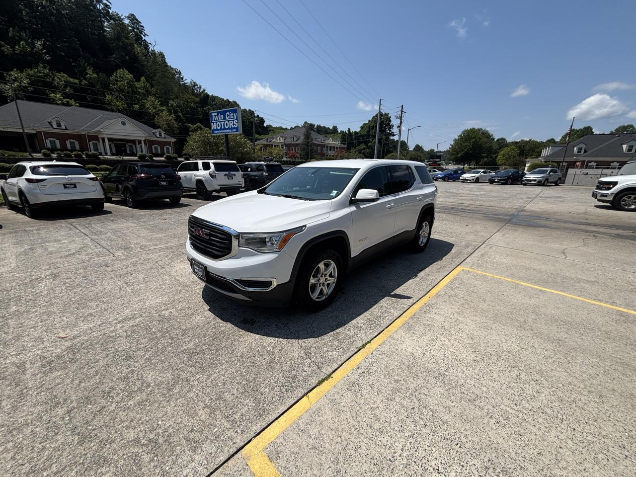 GMC Acadia AWD 4dr SLE w/SLE-1 2019
