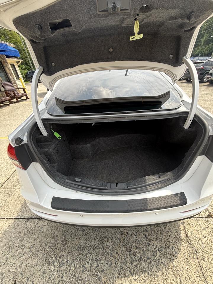Ford Fusion Hybrid Titanium FWD 2019