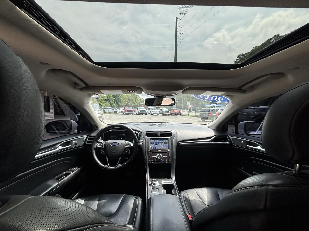 Ford Fusion Hybrid Titanium FWD 2019