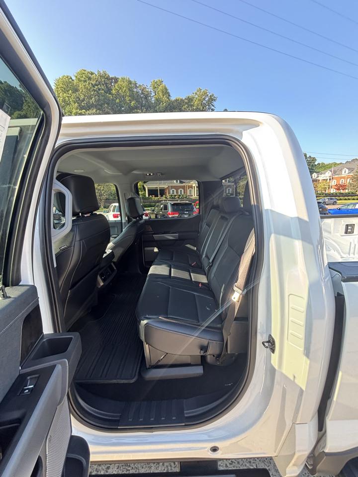 Ford Super Duty F-250 SRW Lariat 4WD Crew Cab 6.75' Box 2024