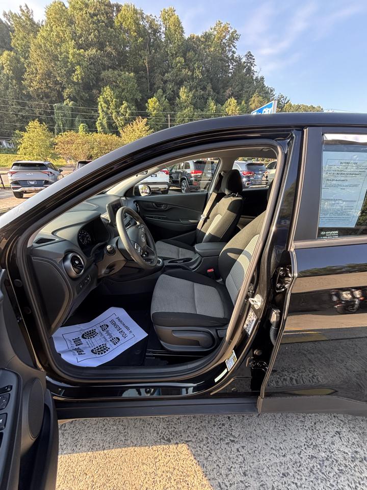 Hyundai Kona SE Auto FWD 2022