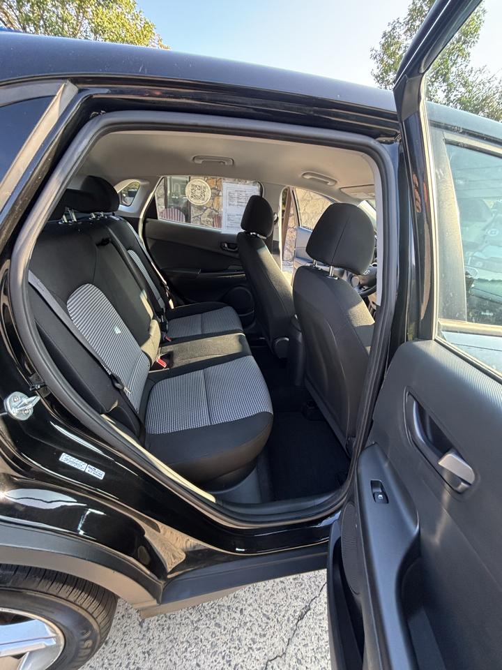 Hyundai Kona SE Auto FWD 2022