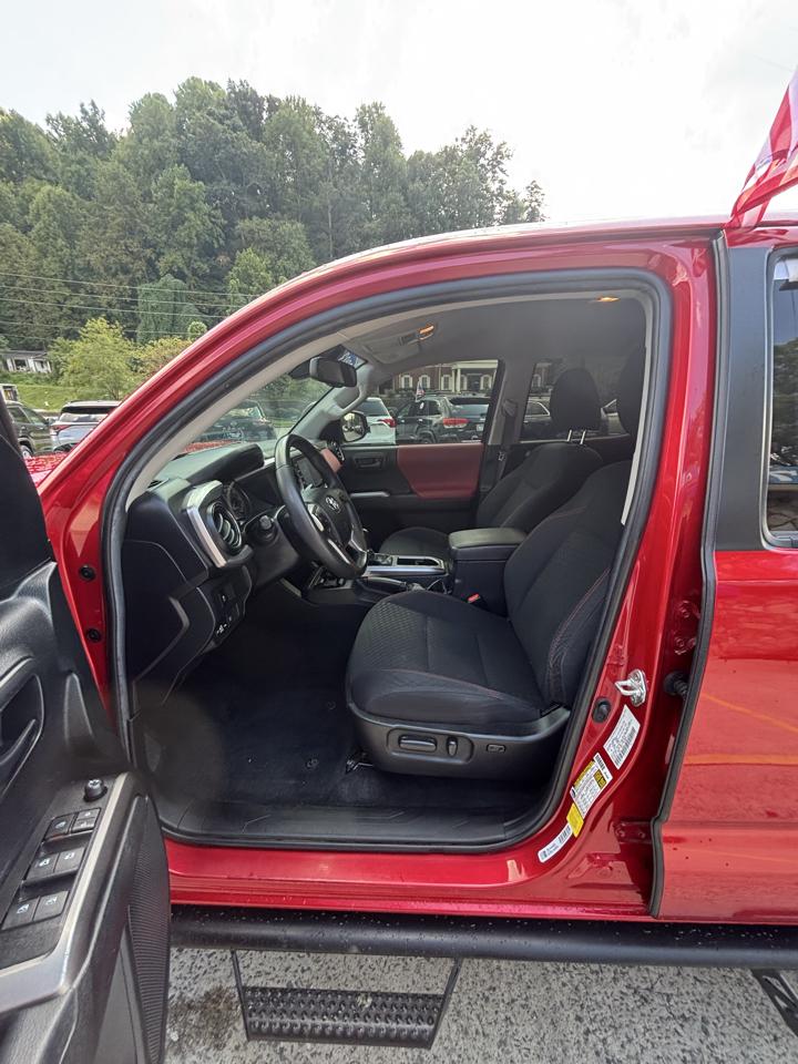 Toyota Tacoma 4WD TRD Off Road Double Cab 5' Bed V6 MT (Natl) 2023